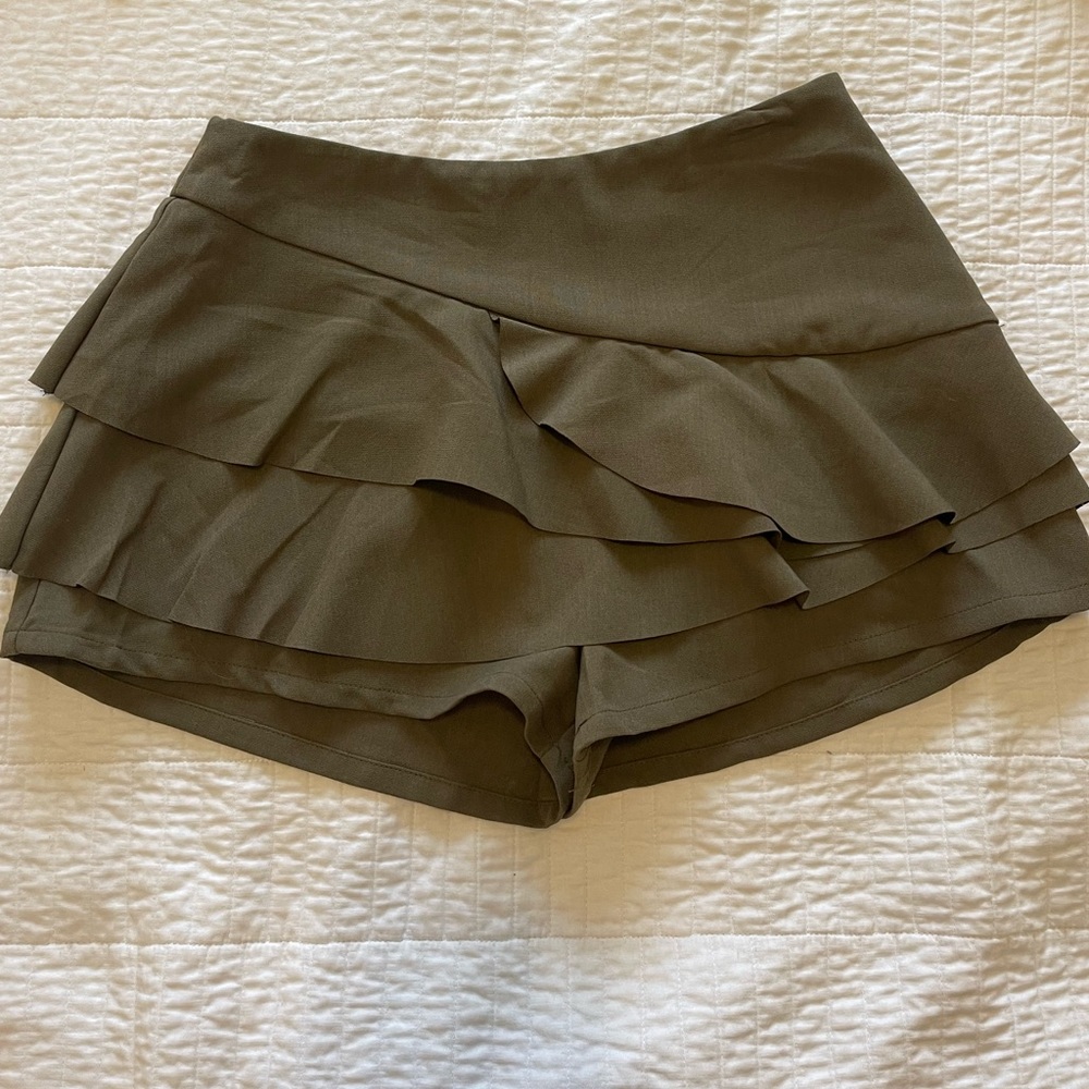Vestique Olive Green Tiered Ruffle Skort - Size L